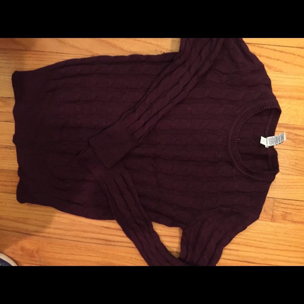 Gap Burgundy size M sweater